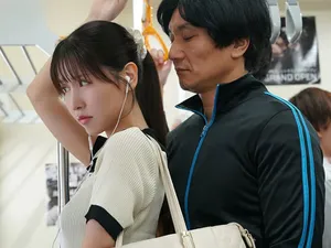Ngực to và mông to [Xiaoxue đang chờ bạn] Thủ dâm khỏa thân, trứng rung rung lỗ hồng, quỳ gối và nâng mông to lên để chơi, mở lỗ cận cảnh lỗ chặt chẽ