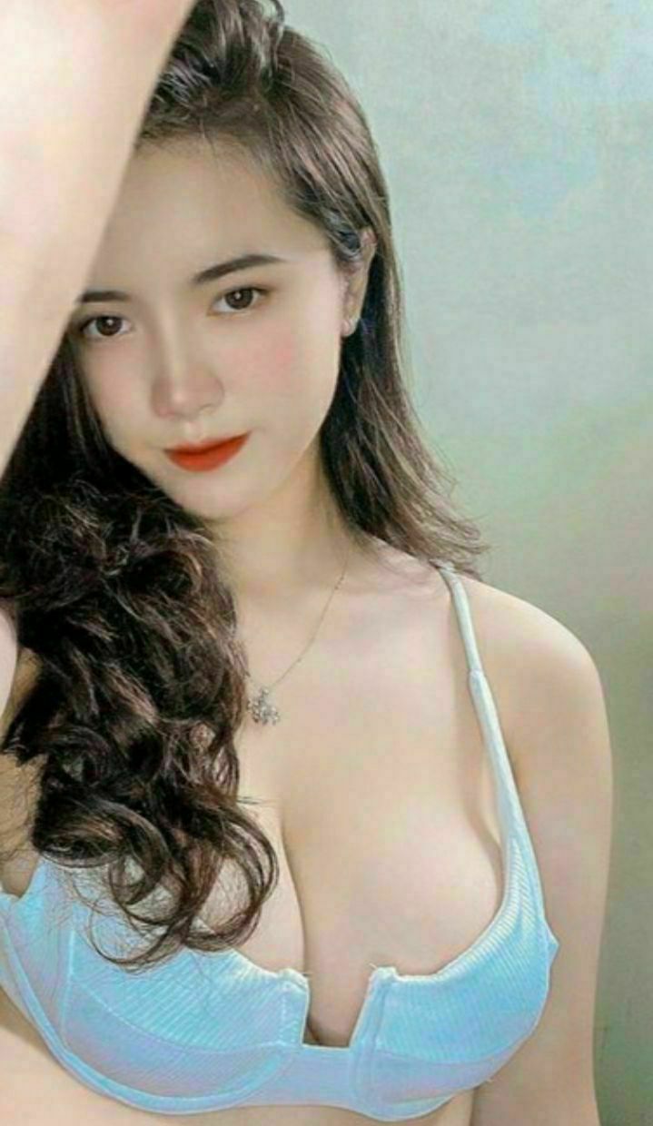 Bắn từng giọt tinh dịch vào người em